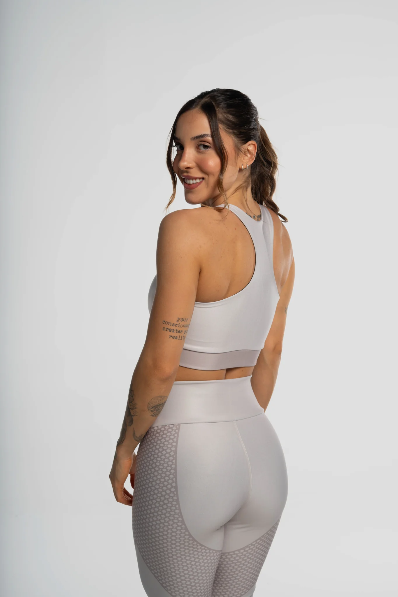 Top Nadador Estampa Renda Dourada - Image 6